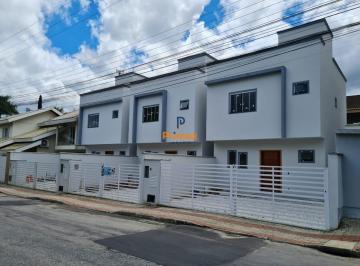 Casa · 87m² · 3 Quartos · 2 Vagas · Casa com 3 quartos no Bruchal!