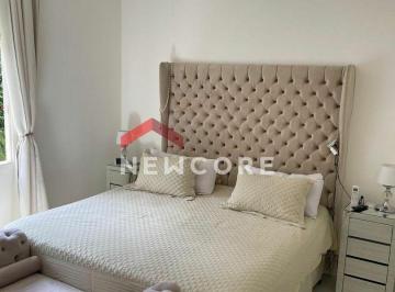 Casa · 220m² · 4 Quartos · 4 Vagas · Casa de condomínio em  Alameda Tangará - Bosque do Vianna - Cotia/SP