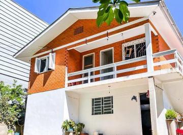 Casa · 190m² · 3 Quartos · Casa à venda - em Nova Roma (Distrito)