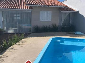 Casa de 3 quartos, Imbé · XC445 - Ótima residência mista com piscina localizada em região de moradores