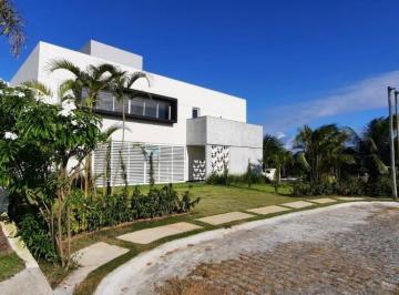 Foto 01 · Casa de luxo em condomínio à venda em Busca Vida, Camaçari-BA: 4 quartos, 4 suítes, 2 salas, 2 banhe