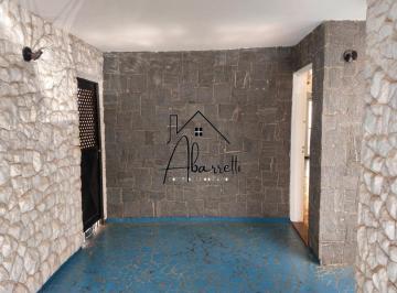 Casa · 254m² · 4 Quartos · 1 Vaga · Casa com 4 quartos sendo 1 suite no Bairro da Vila Rezende