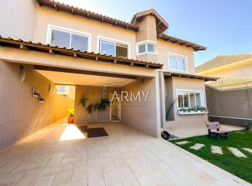 Casa · 232m² · 3 Quartos · 2 Vagas · CASA COM PISCINA E 3 DORMITÓRIOS SENDO DUAS SUÍTES