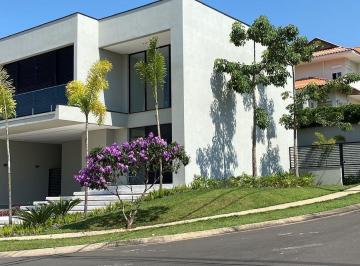 Casa · 300m² · 3 Quartos · 4 Vagas · Sobrado à venda em Campinas, Loteamento Parque dos Alecrins, com 3 suítes, com 300 m²