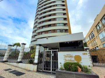 Apartamento · 318m² · 4 Quartos · 4 Vagas · Excelente apartamento, 4 quartos, suítes à venda em Ondina