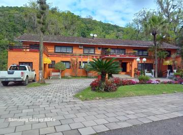 Comercial de 20 quartos, Caxias do Sul · Hotel Sensacional com cabanas