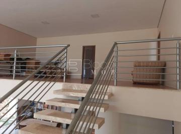 Casa · 550m² · 5 Quartos · 3 Vagas · Colônia Agrícola Samambaia Bela casa com 4 quartos, (4 suítes) 950m² Lote escriturado e quitado