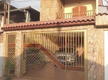 Casa · 115m² · 3 Quartos · 3 Vagas · SOBRADO