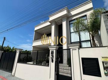 Casa · 422m² · 4 Quartos · 2 Vagas · Casa Alto Padrão em Centro, Navegantes/SC