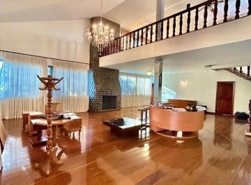 Casa · 804m² · 4 Quartos · 12 Vagas · Sobrado super espaçoso e com localização privilegiadíssima - Zona 05
