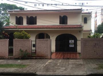 Casa · 279m² · 3 Quartos · 4 Vagas · Casa/Sobrado Sobrado em Maringá