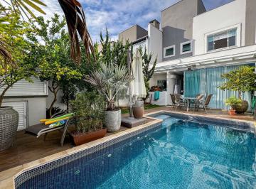 Casa · 140m² · 3 Quartos · 2 Vagas · Casa Sobrado de alto padrão !