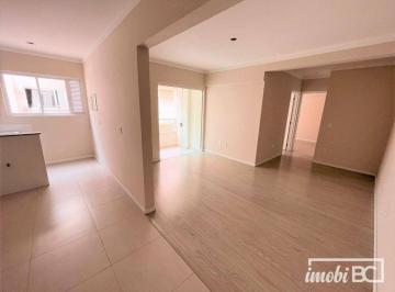 Living · Apartamento com 2 dormitórios à venda, 63 m² por R$ 590.000,00 - Tabuleiro - Camboriú/SC