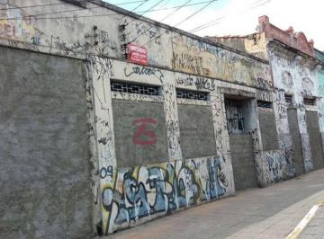 513e39e9352c741138056d5015b860a1de0b67af · Terreno de + ou - 1.350m² a venda