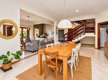 Casa · 506m² · 6 Quartos · 6 Vagas · Casa com vista deslumbrante para a Lagoa da Conceição.