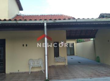 Casa · 235m² · 5 Quartos · 4 Vagas · Casa em Rua Oswaldo Cruz - Centro - Bertioga/SP