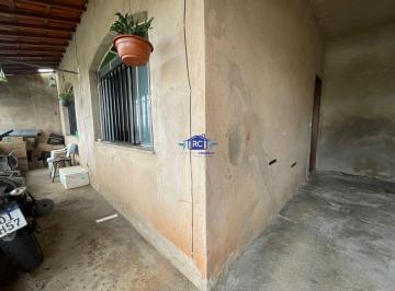 imovel_5807_39254.jpg · Casa indepentende, composta por 02 vagas,varanda,03 quartos, sala,cozinha, 02 banhos, churrasqueira,