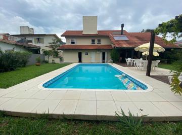 28 · Casa Residencial de 4 dorms no bairro Córrego Grande