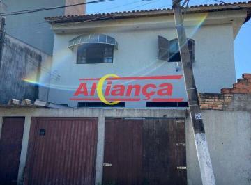 Casa · 228m² · 3 Quartos · 7 Vagas · Sobrado espaçoso e bem localizado!