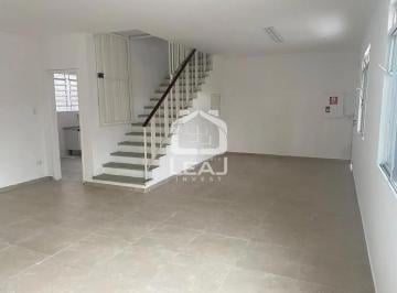 whatsapp-image-2025-05-05-at-17-23-34-11746477161582.jpeg · Casa para Venda de 250m² no Jd Aeroporto / Campo Belo com 5 quartos e 2 vagas