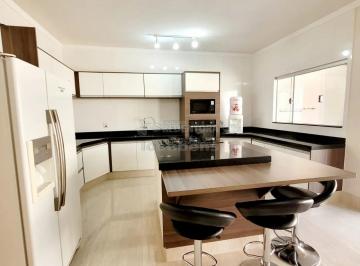 Casa · 360m² · 3 Quartos · 4 Vagas · Casa Residencial 03 Dormitórios - Residencial Cidade Jardim