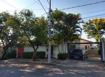 Casa · 220m² · 2 Quartos · 2 Vagas · Casa Assobradada Incrível no Instituto de Previdência ? 220m² e Terreno Ampl
