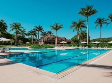d83ca9351147d05cfafdbead0ee3cab7b47b4c95 · Casa Mobiliada em Condomínio Exclusivo de Campo | 6 Suítes, Piscina, Pomar