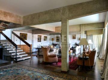 Casa · 490m² · 5 Quartos · 4 Vagas · Um lindo sobrado no bairro Cidade Jardim