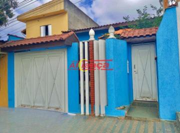 Casa · 200m² · 3 Quartos · 3 Vagas · "Casa Espaçosa de 200m² com 3 Dormitórios e Área de Lazer - Localização Privilegiada