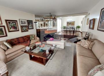 Apartamento · 200m² · 4 Quartos · 3 Vagas · Vende-se, um belo apto,no coração de Moema ,bairro paulistano tradicional que...