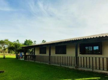 Rural · 3300m² · 3 Quartos · 2 Vagas · Refúgio dos Sonhos: Sítio com Ampla Casa e Diversão para Toda Família