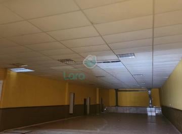 Comercial · 900m² · Loja em Centro - Macaé, RJ