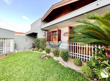 Casa · 206m² · 3 Quartos · 2 Vagas · Casa região Central
