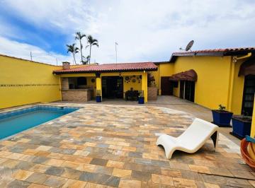 Casa · 600m² · 6 Quartos · 3 Vagas · Casa ampla. 600 m2. Piscina. 6 quartos. Duas casas juntas .