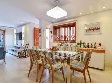 Casa · 140m² · 3 Quartos · 3 Vagas · Ótima casa na Aclimação - reformada, com área gourmet e piscina!