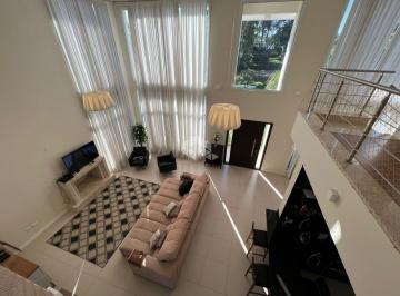 518122_i8nB9Qny13v9i_5181226616804b80deb.jpg · Casa com suíte e piscina em condomínio em Santa Cruz do Sul - 03 dormitórios