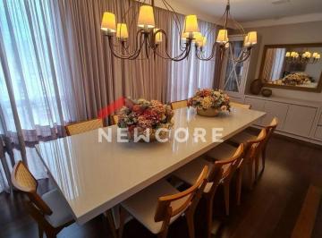 Apartamento · 185m² · 4 Quartos · 4 Vagas · Apartamento em Rua 302 - Meia Praia - Itapema/SC