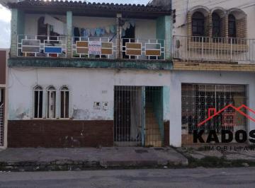 Foto 01 · Imperdível oportunidade: Casa de Andar disponível para venda localizada no Centro em Feira de Santan