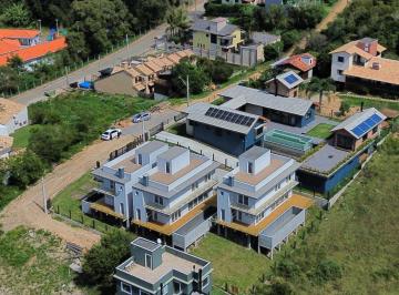 Casa · 196m² · 3 Quartos · 2 Vagas · Casa Alto Padrão em Garopaba