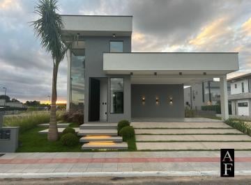 Casa · 185m² · 3 Quartos · 2 Vagas · Casa em Garopaba em condominio