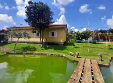 Casa de 3 quartos, Mateus Leme · CASA ESTILO CHÁCARA EM MATEUS LEME COM NASCENTE E 2 LAGOAS.
