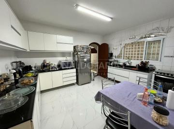 Casa · 225m² · 4 Quartos · 2 Vagas · Sobrado à venda em Santo Amaro / São Paulo
