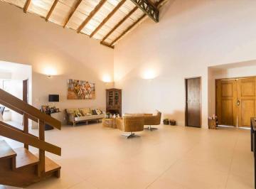 Casa · 620m² · 4 Quartos · 4 Vagas · Condomínio Ouro Vermelho III - ACEITA FINANCIAMENTO