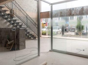 Comercial · 113m² ·  Loja com Pé Direito Duplo e Mezanino no Led Office!