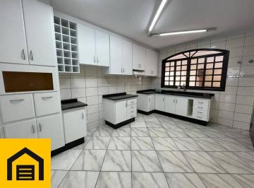 f00675e7e16a888661145ddc6618bd38cf1fe24c · Sobrado com 4 dormitórios para alugar, 440 m² por R$ 6.500,00/mês - Vila Guarani - Mauá/SP
