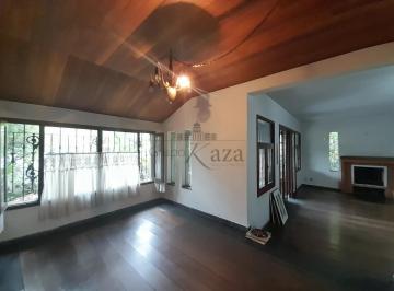 Casa · 458m² · 3 Quartos · 4 Vagas · Casa - Morumbi - 3 Dormitórios - 300m².