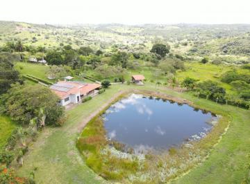 Rural de 4 quartos, Gravatá · Chácara com Energia Solar e 4 Quartos em Gravatá - Seu refúgio perfeito!