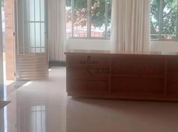 Casa · 225m² · 3 Quartos · 6 Vagas · Casa Sobrado - Aclimação - 3 Dormitórios - 550m².