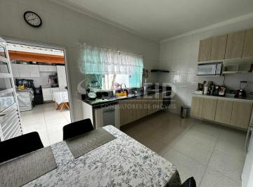 Casa · 300m² · 4 Quartos · 4 Vagas · 04 dormitórios, sendo 03 suítes, 04 vagas