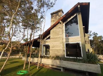 Casa · 290m² · 3 Quartos · 2 Vagas · Casa Alto Padrão em Condomínio à Venda